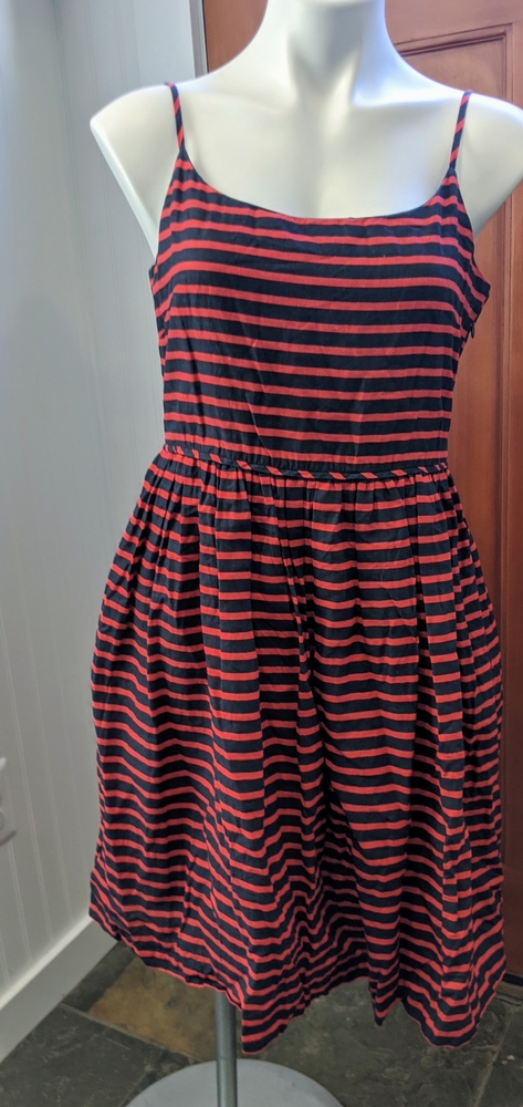 ♥️ 3/$20! J Crew Size 10 Dress Black Red Striped